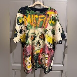 Graphic Misfits Hand painted short Sleeve Tee in Multicolor
